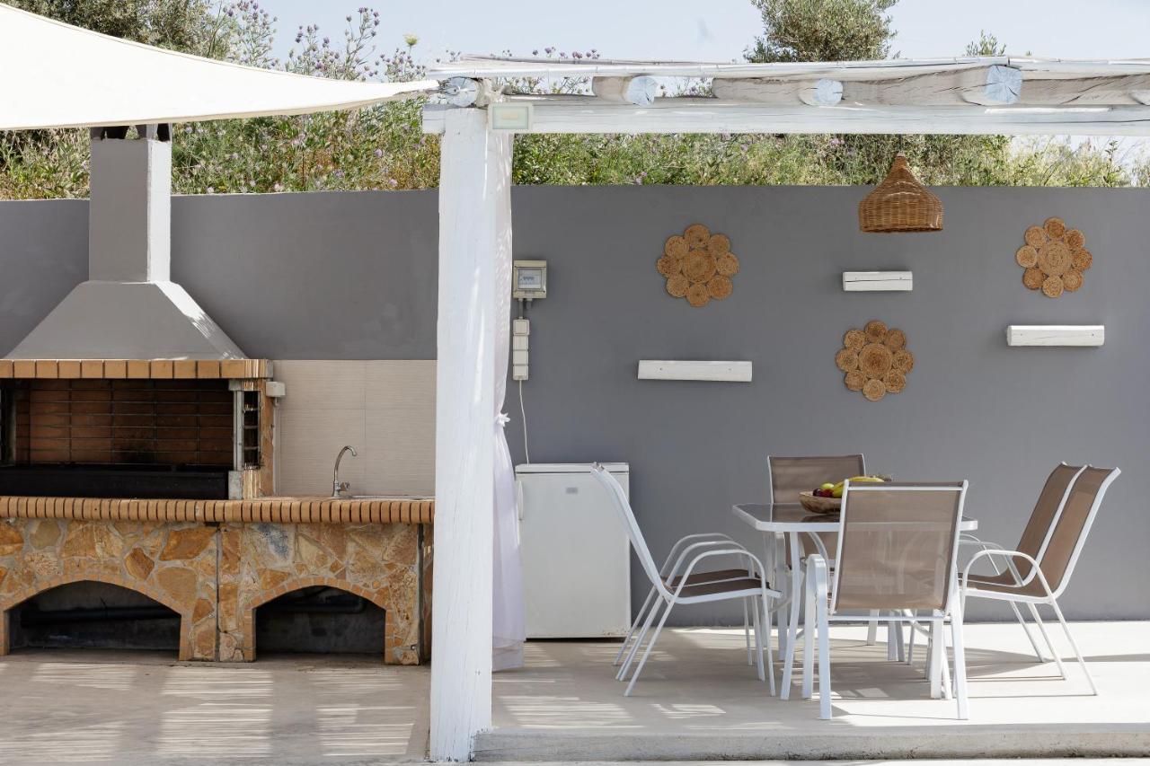 Gramvella Resort Adelianos Kampos Exterior foto